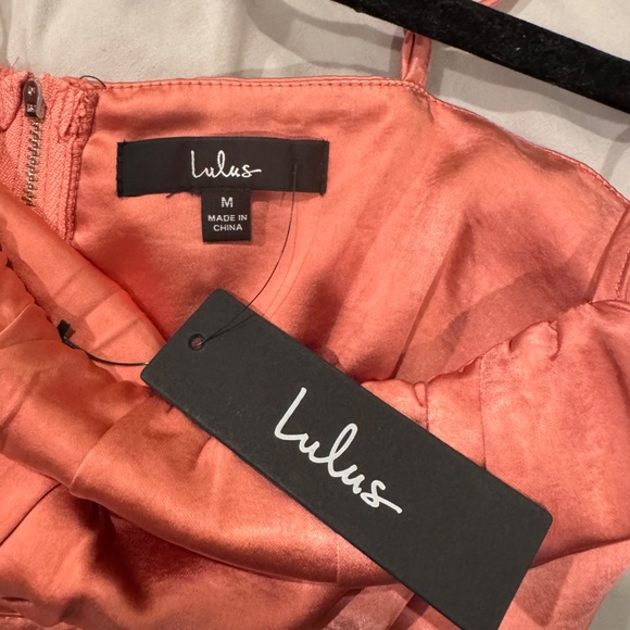 NWT Lulus satin crop top - Picture 3 of 4